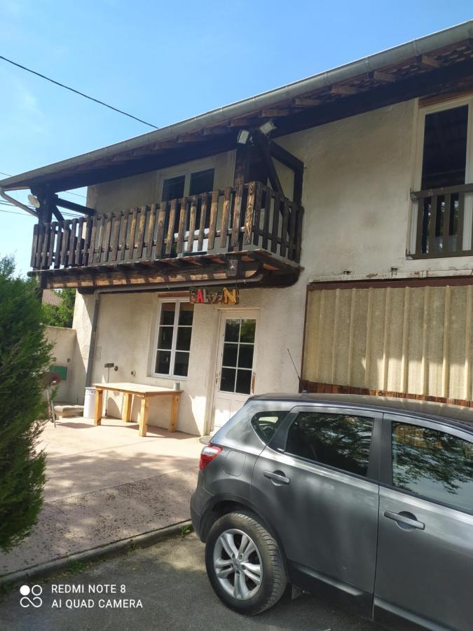 Le Saloon Hotell Chazey-sur-Ain Exteriör bild